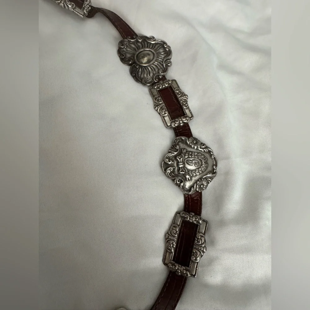 Brighton 1993 4150 Leather Medallion Concho Women’s Belt Size Medium - Picture 3 of 10